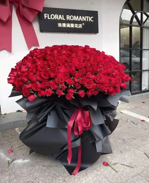 999朵红玫瑰