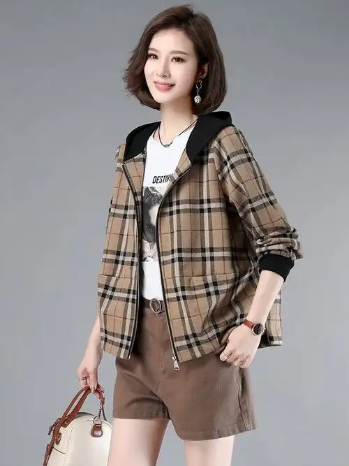 格子外套女短款2022春秋宽松休闲小个子女士大码中年夹克开衫上衣