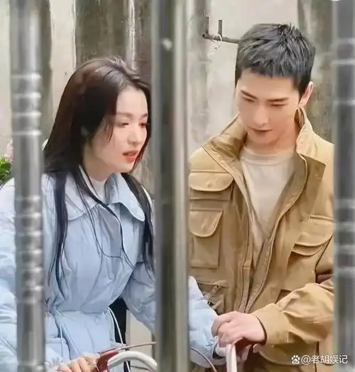 杨洋热恋99小花王楚然,还曾一起滑雪跨年,就是不承认恋情