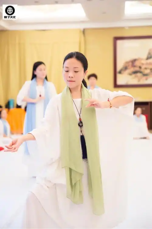 中道禅舞-禅心之舞,纯净的心与天地共舞,感受生命的流动.