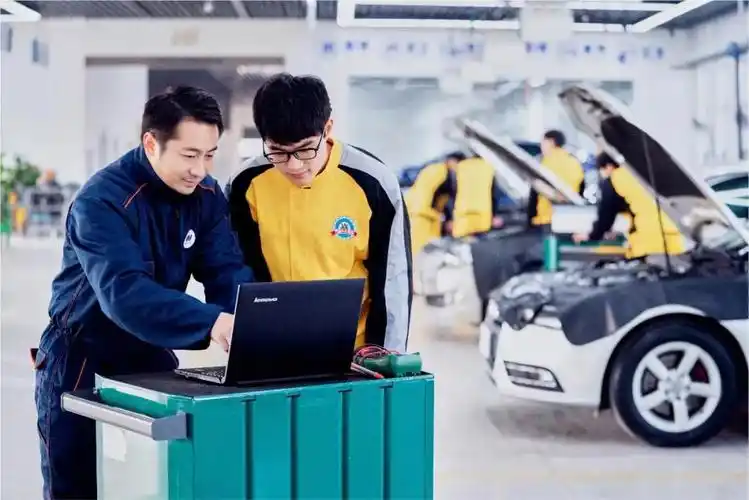 万通汽车学校,汽修学校,汽车维修学校,汽车修理学校,学汽修-办中国好