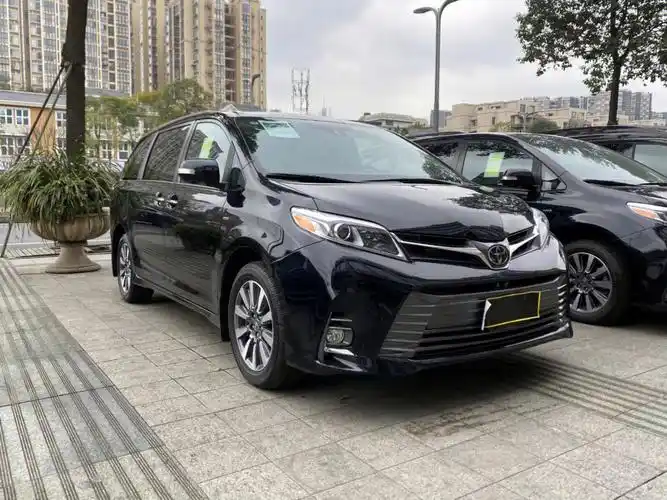 丰田塞纳加版塞纳35ltd73黑外棕内