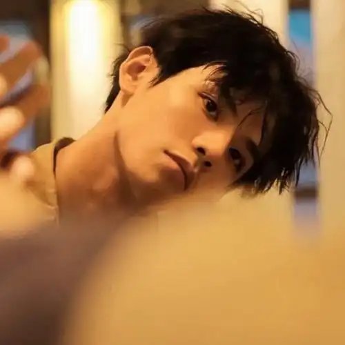 霸气高冷帅哥真人微信头像