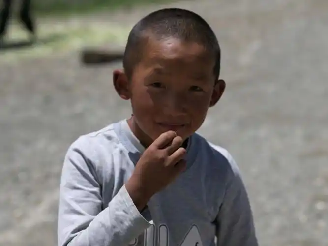藏族小男孩