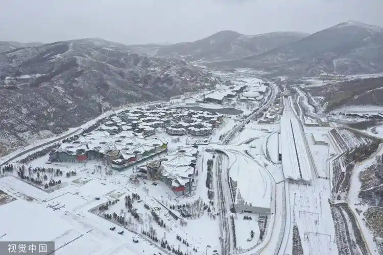 11月7日,河北张家口雪景.武殿森/视觉中国