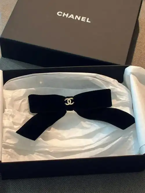 终于等到chanel22b蝴蝶结丝绒发夹小号