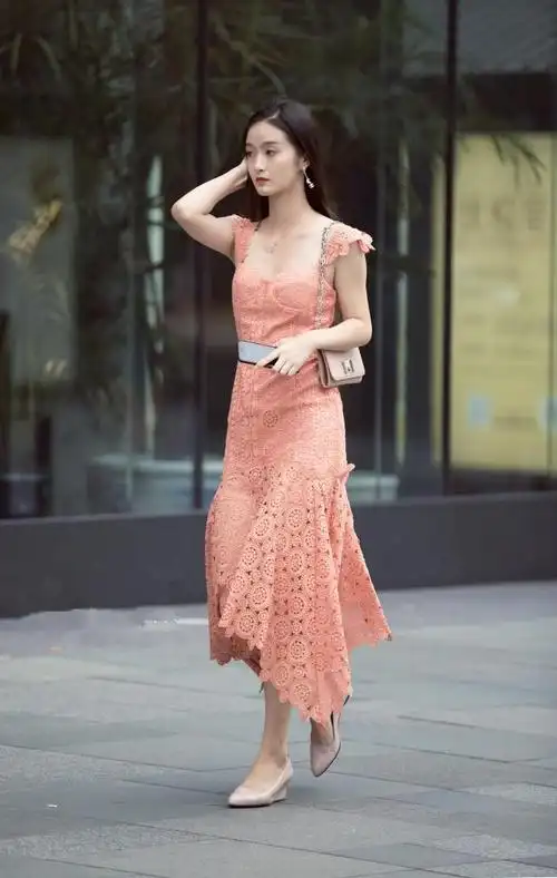 东莞街拍在一座美女如云的城市你偶遇美女总忍不住多看几遍