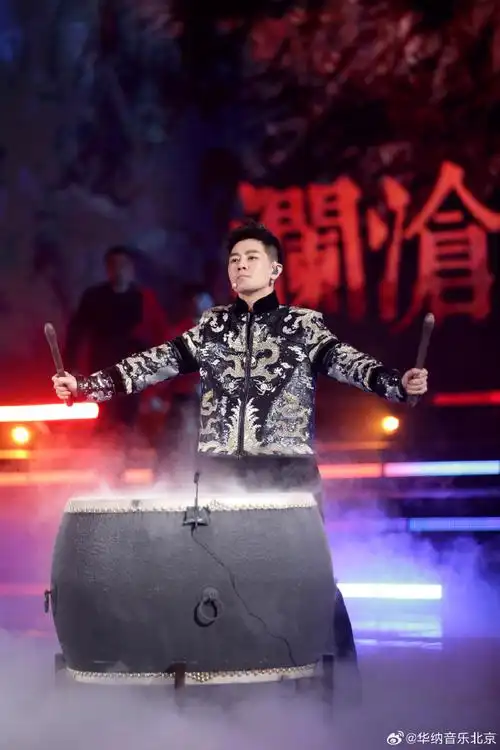 林志颖超话9115#林志颖山河图舞台#  「 挥毫提笔画我山河 剑锋