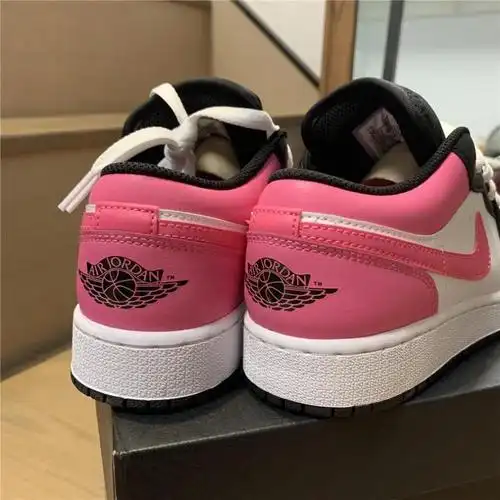 【官方旗舰】aj女鞋air 乔1 low 1 女神黑白粉樱花粉情人节低帮滑板鞋