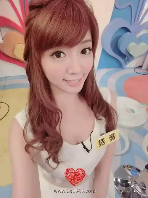 21:50:54清纯电眼女神~jenny成语荞 [28p]jenny自拍比敷衍还要敷衍该