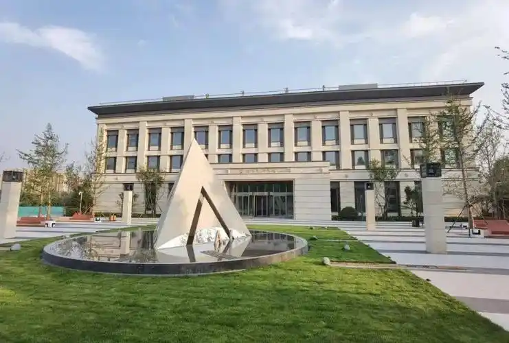 齐鲁空天信息研究院(简称齐鲁院)是空天院"面向国民