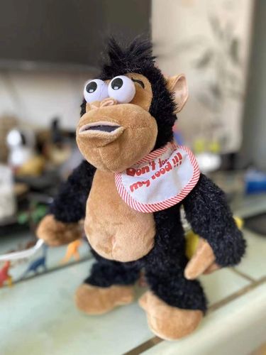 电动毛绒哭闹猩猩吃香蕉猴子会生气不给香蕉就闹的沙雕搞笑玩具