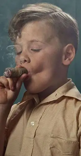 如果我们的孩子也学会了抽烟