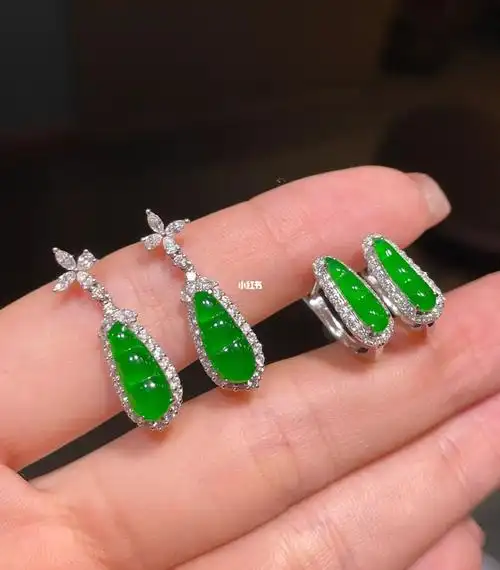 翡翠豆子耳饰
