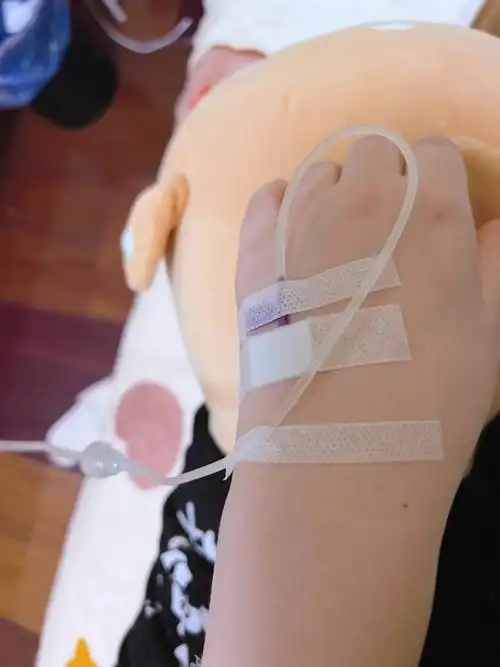 谁能给我解释一下,为什么拔完针会出这么多血