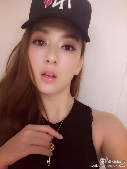 方媛夜半狂删性感照灭证_网易娱乐