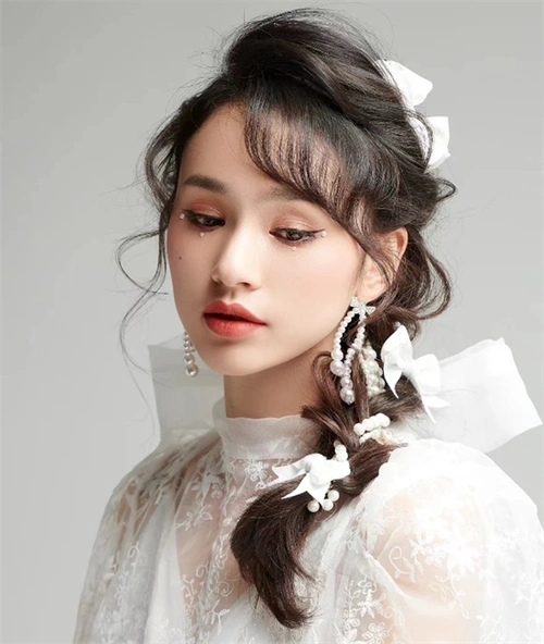 杨超越同款珍珠编发 日常百搭超级仙气_最新发型 - 美发站