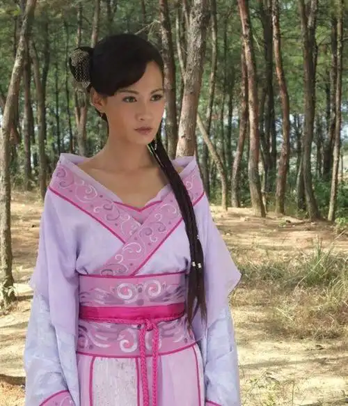 活佛济公第一部中杨雪的11个造型你最喜欢哪一个