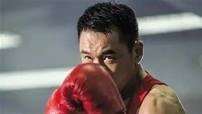 原创丁海峰,你这身材51岁?网友:这样的二郎,难怪潘金莲.