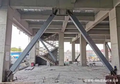 高层钢框架结构设计中的防屈曲约束支撑