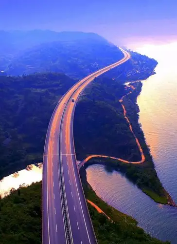 配图:常吉高速 来源:湖南交通水利建设 9月16日,g59官新高速征地拆迁