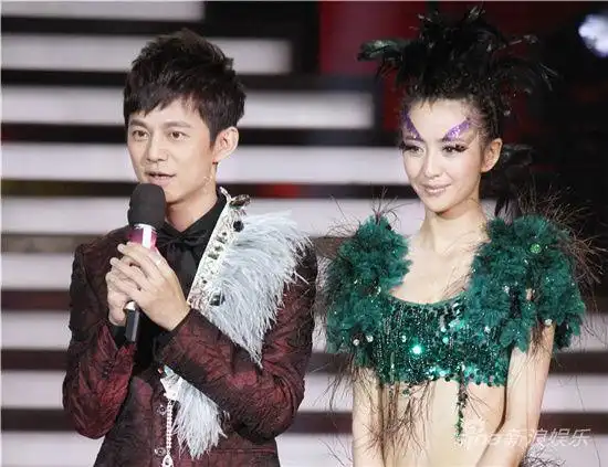 佟丽娅《舞动奇迹》被囚禁 仗义选择李炜共舞