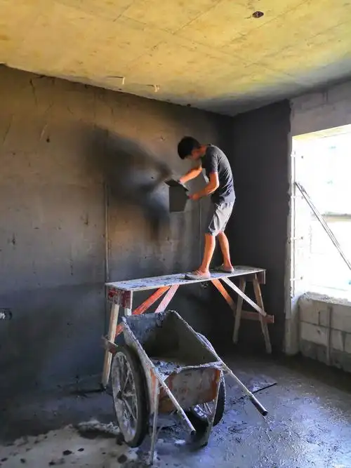 14层内墙抹灰(4人)