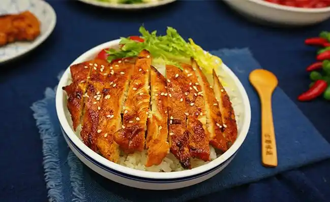 鸡扒饭