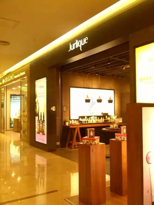 (位置,怎么去,怎么走):  科华中路9号王府井购物中心1楼茱莉蔻专柜