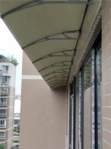 铝塑板无声雨棚蓬1