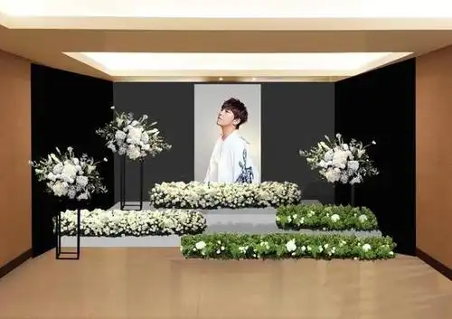 黄鸿升遗体解剖后死因出炉,爸爸当场情绪崩溃,忍痛挑选儿子遗照