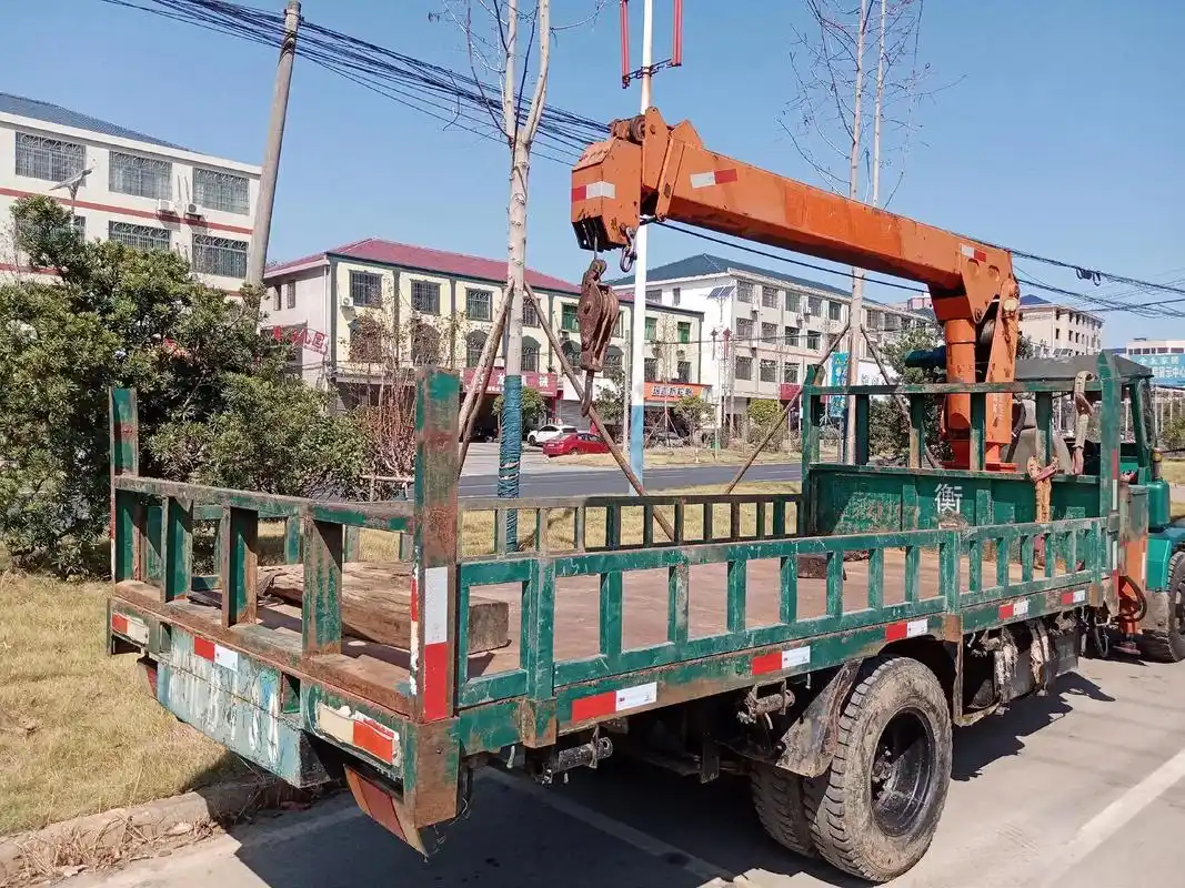 拖拉机随车吊.781513787238302出售一台18年5月上 - 抖音