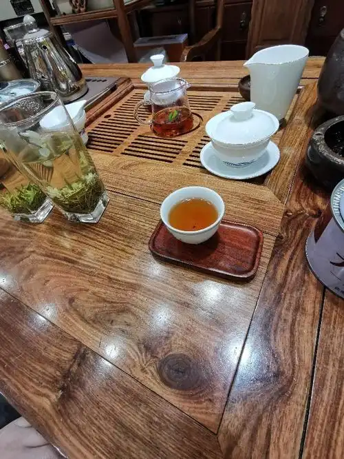 喝茶,喝饱了