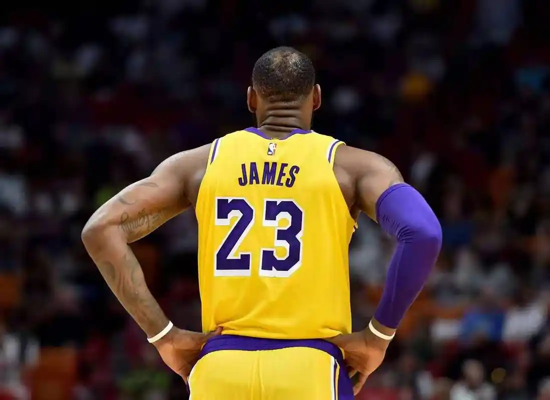 三因素或让詹皇难进西决|湖人|行列|詹姆斯_新浪新闻