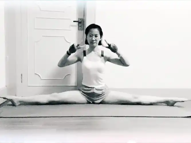 一字马横叉第100次从最初的煎熬到适应到享受这就是坚持的意义 那些