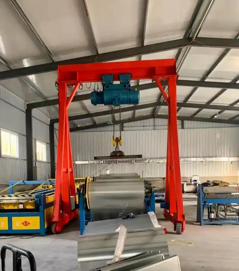 无轨龙门吊.无轨龙门吊,8吨10吨无轨电动万向龙门架,实心钢 - 抖音