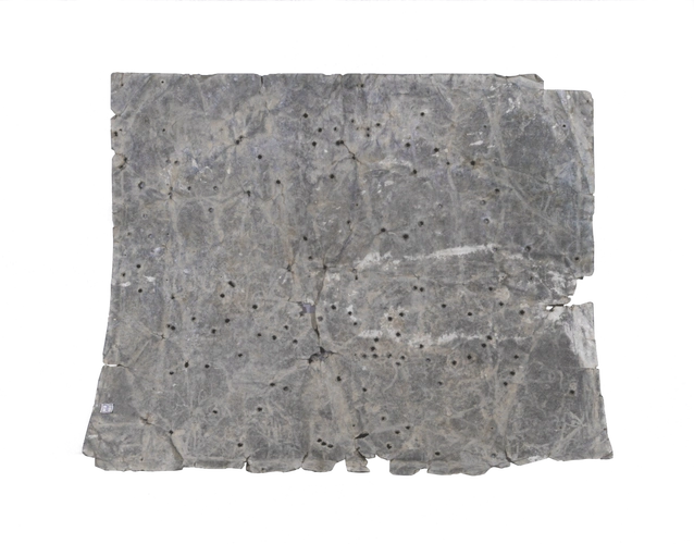 雷神庙战斗时东厢外窗上的铁皮雨搭子