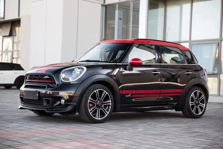 16年 mini countryman jcw 四驱 新车办齐47万   行驶6万多公里  适时