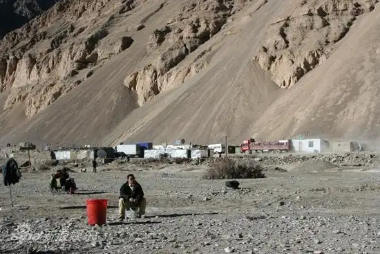 图文雪浴昆仑探班昆仑山上的叶河兵站