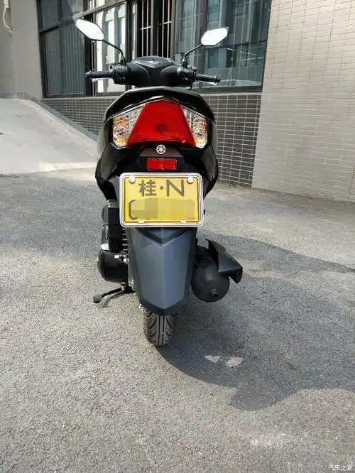 雅马哈福喜125完美升级12寸轮毂