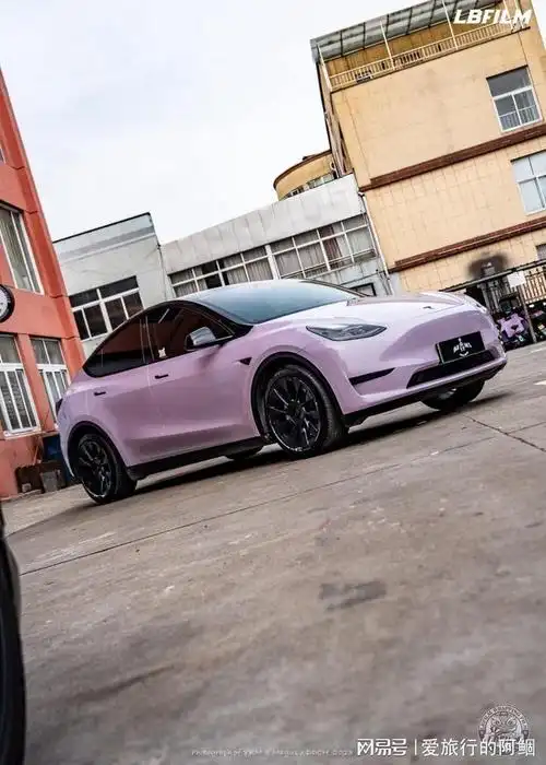 特斯拉modelylb改色膜迷雾灰紫颜值天花板