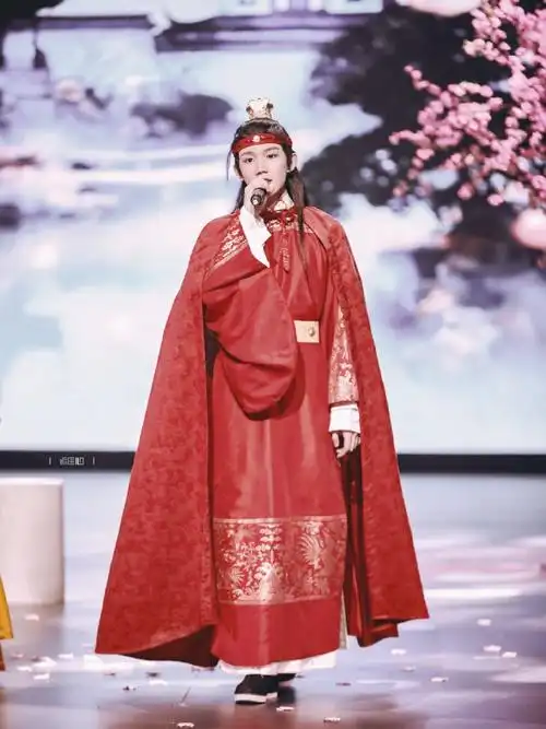 王源超话#王源贾宝玉#王源/贾宝玉@tfboys-王源古代现代都很杀的红衣