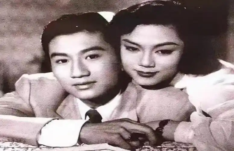 回顾被大49岁的谢贤养了12年拿2000万分手费走人的coco怎样了