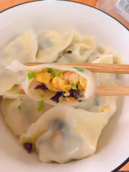 虾仁素三鲜饺子09