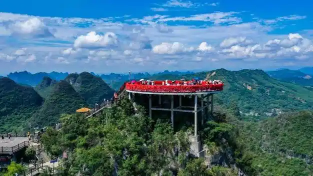 2020年1月6日,如意峰索道景区正式对外营业,致力于打造有文化,有故事