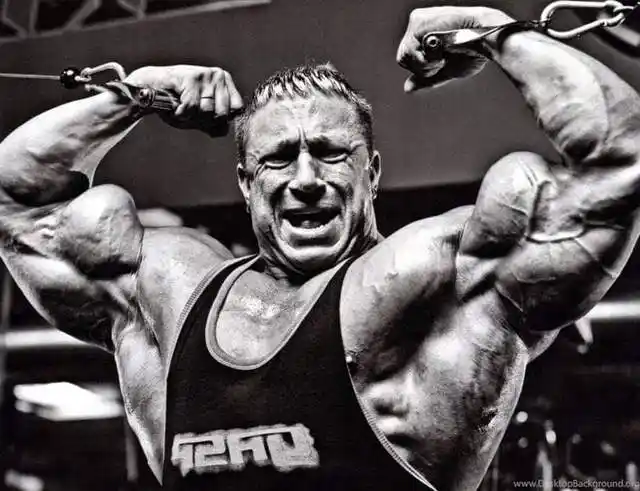 肌肉巨兽马库斯健美史上体型最大的怪物都是药物的功劳