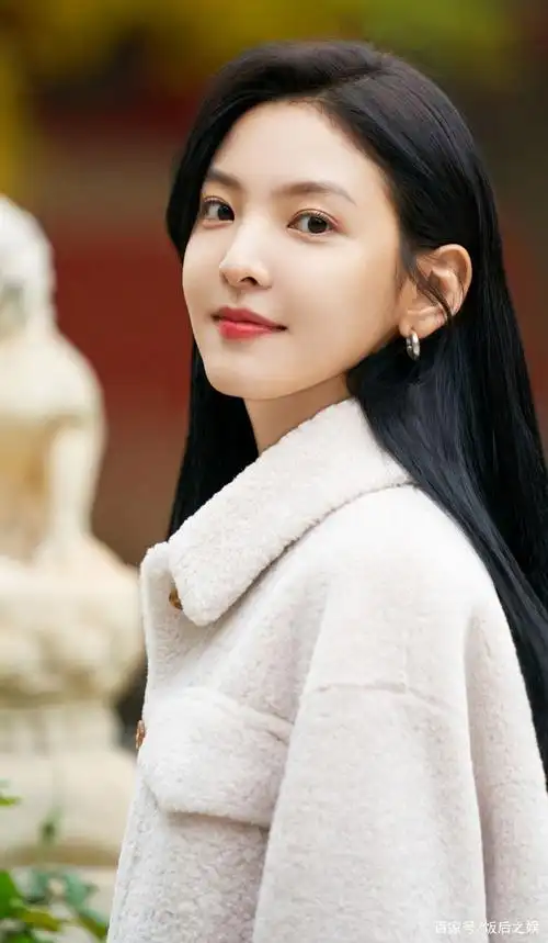 章若楠:清新脱俗,美丽动人