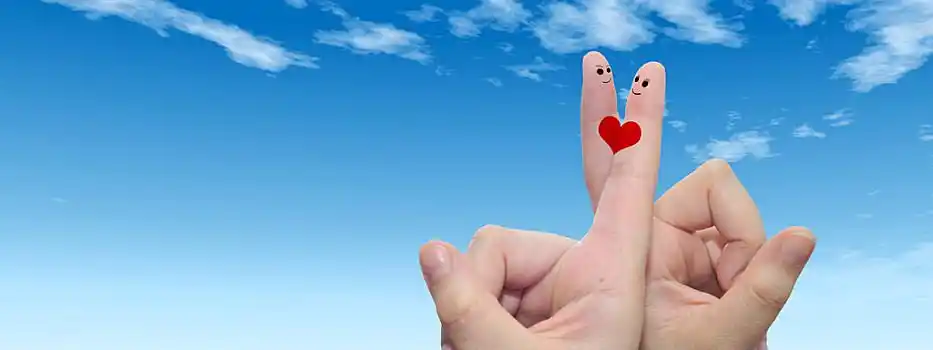 手指,笑脸,概念,人,女性,两个,涂绘,心形,上方,蓝天背景