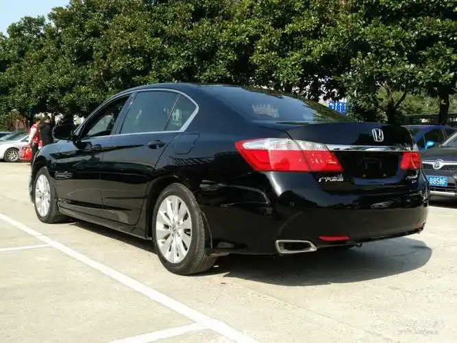 本田雅阁九代雅阁2.4自动天窗 黑色￥17.