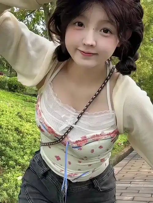 艾特谁谁瘦10斤 微胖女生 清纯甜美女孩 清纯少女